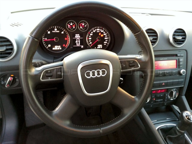 Audi A3 1.6 TDi Attraction - Imagen 5